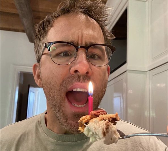 What’s on Ryan Reynolds’ Cheat Day Menu? The Food He Can’t Resist Revealed!